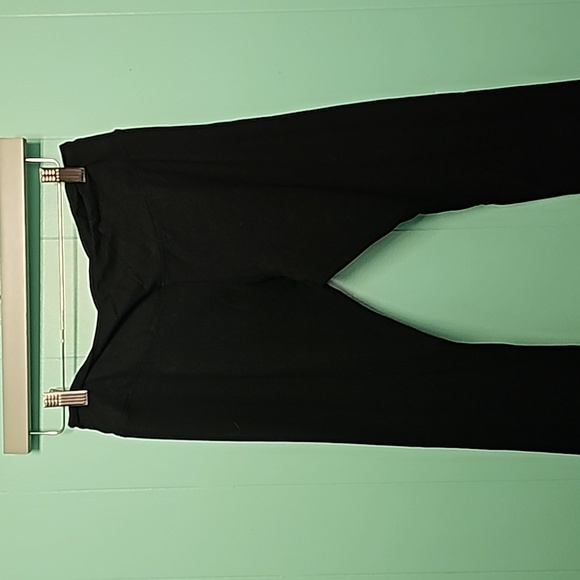 2 Black t-shirts and 2 black leggings (Lot) - Picture 4 of 6